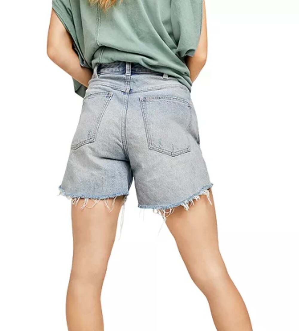 Free People Above and Beyond Jean Shorts Women's Sz 27 Raw Hem